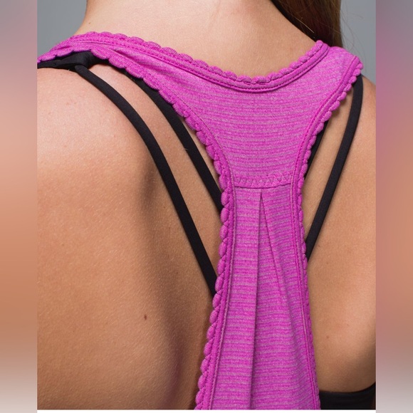 Lululemon 105 F Singlet Tank Top / Size 8 - Picture 3 of 7